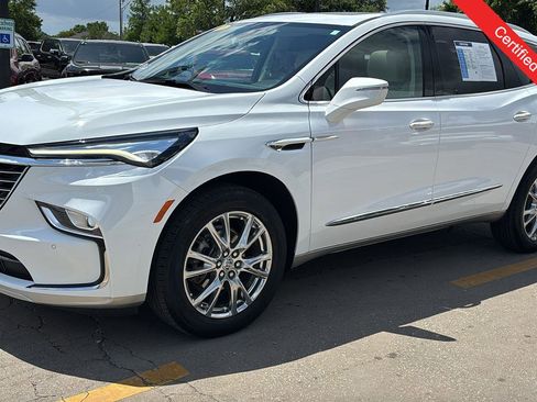 Certified 2023 Buick Enclave Essence w/ Experience Buick Package AWD/4WD image 3