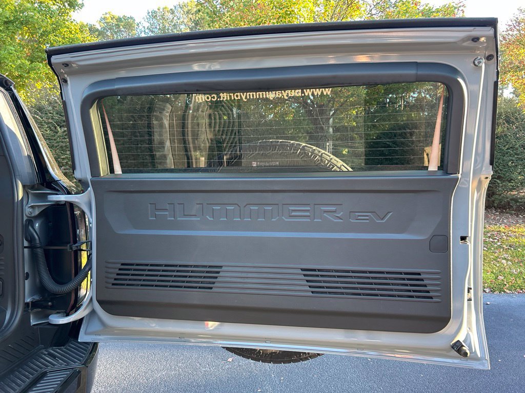 Used 2025 GMC Hummer EV 2X w/ LPO, Sport Package AWD/4WD image 50