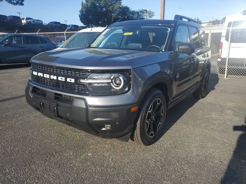Certified 2025 Ford Bronco Sport Outer Banks w/ Outer Banks Tech Package+ image 2