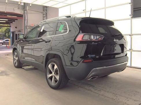Used 2019 Jeep Cherokee Limited image 3