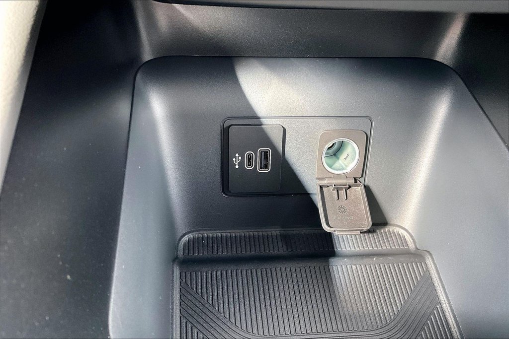 New 2026 Ford Explorer Active w/ Active Comfort Package RWD image 23