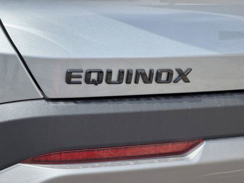 New 2026 Chevrolet Equinox LT w/ Convenience Package II FWD image 9