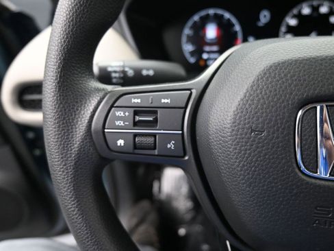 Used 2026 Honda HR-V LX image 17