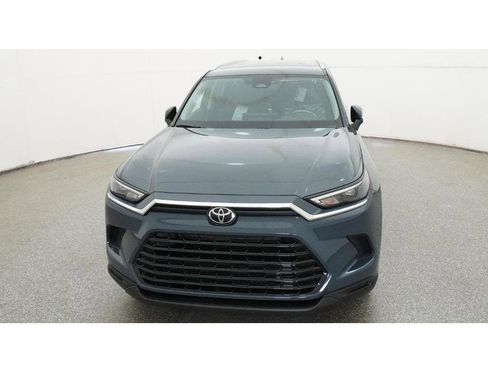 New 2026 Toyota Grand Highlander XLE FWD image 15