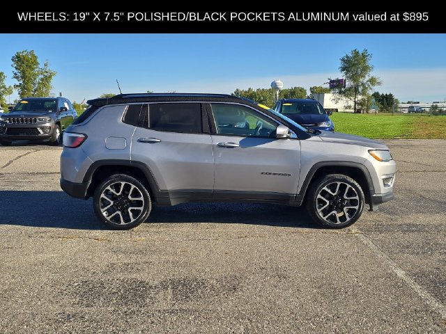 Used 2018 Jeep Compass Limited w/ Safe & Security Group AWD/4WD image 10