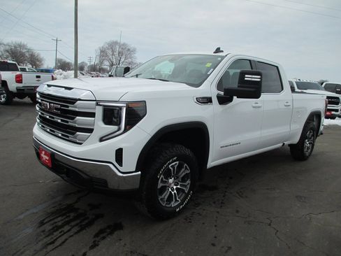 Certified 2024 GMC Sierra 1500 SLE w/ Max Trailering Package image 9