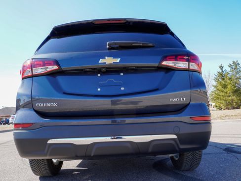 Used 2023 Chevrolet Equinox LT image 31