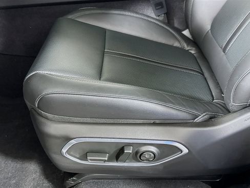 New 2026 Jeep Grand Wagoneer 4WD w/ Premium Group I image 19