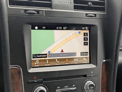 Used 2017 Lincoln Navigator L Select image 17