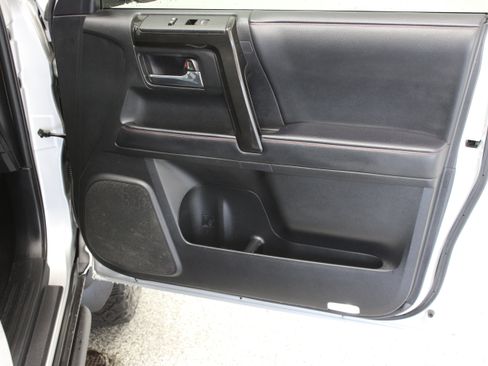 Used 2023 Toyota 4Runner TRD Off-Road Premium w/ Moonroof Package AWD/4WD image 37