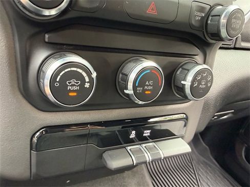 Used 2021 RAM 1500 Big Horn image 31