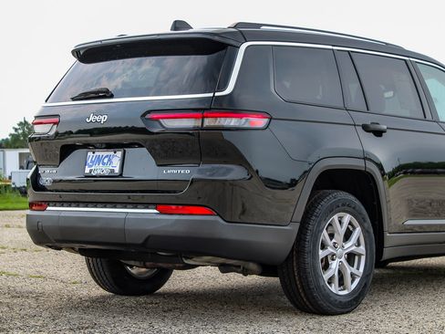 Used 2022 Jeep Grand Cherokee L Limited AWD/4WD image 18