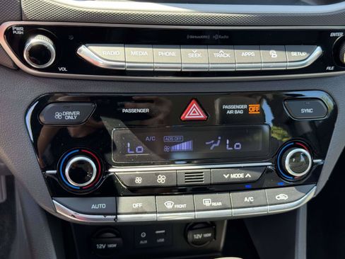 Used 2018 Hyundai Ioniq Limited FWD image 29