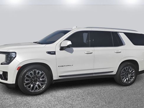 Used 2024 GMC Yukon Denali Ultimate image 3