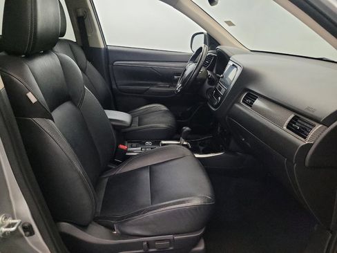Used 2019 Mitsubishi Outlander SEL AWD/4WD image 21