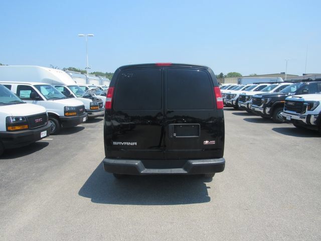Used 2020 GMC Savana 2500 RWD image 6