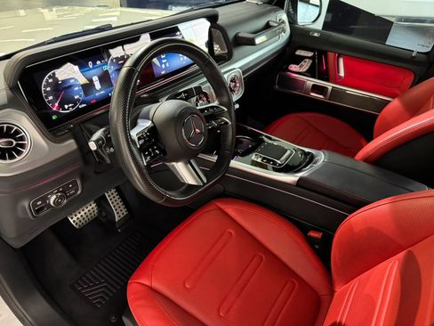 Used 2025 Mercedes-Benz G 550 image 10