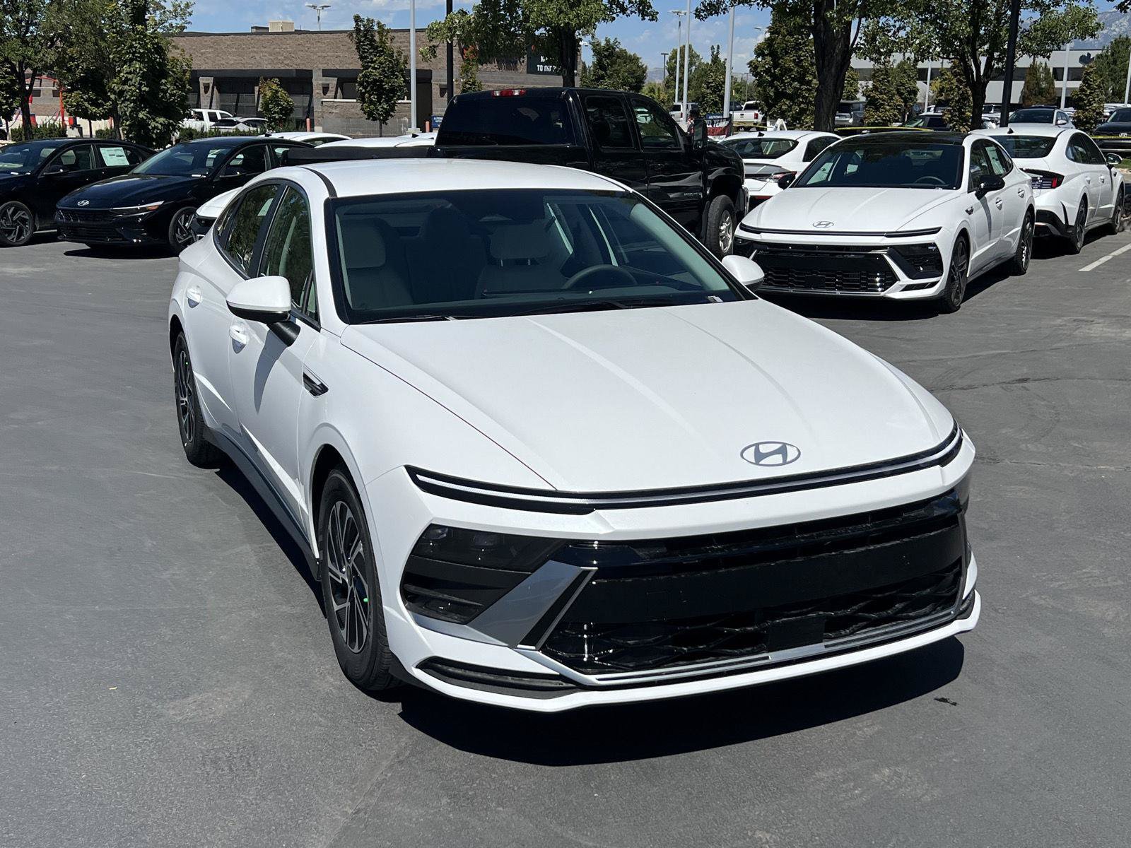 New 2026 Hyundai Sonata Blue FWD image 4