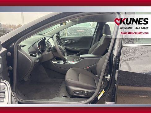 Used 2024 Chevrolet Malibu LT image 10