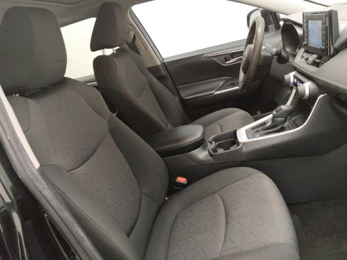 Used 2019 Toyota RAV4 XLE FWD image 21