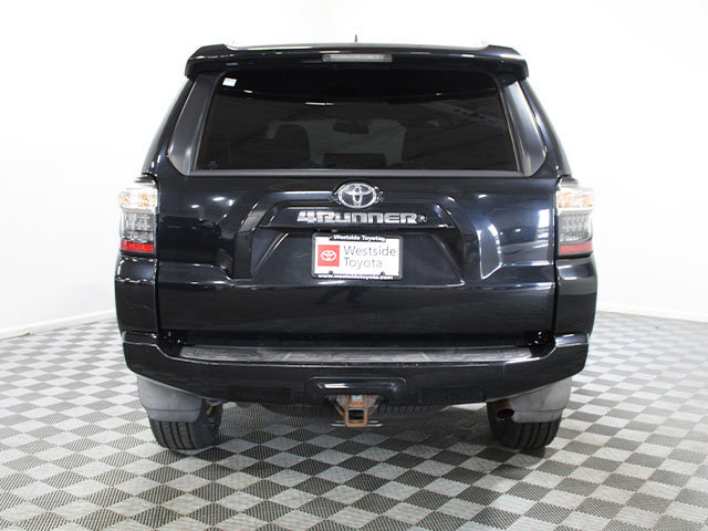 Used 2016 Toyota 4Runner SR5 AWD/4WD image 5