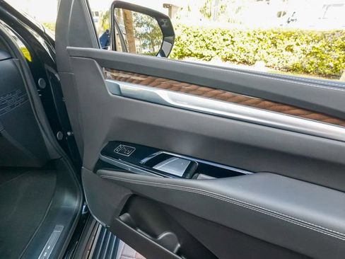 Used 2025 Cadillac Escalade Sport Platinum w/ LPO, ONYX Package image 89