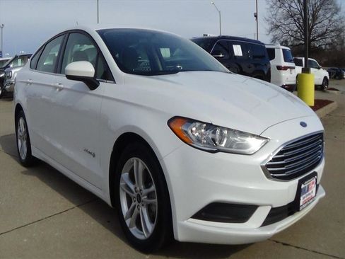 Used 2018 Ford Fusion S image 4