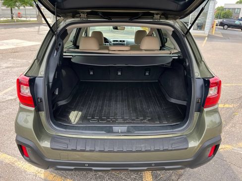 Used 2018 Subaru Outback 3.6R Limited AWD/4WD image 29
