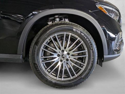 Certified 2025 Mercedes-Benz GLC 300 4MATIC image 21