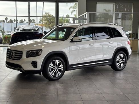 Certified 2025 Mercedes-Benz GLB 250 image 8