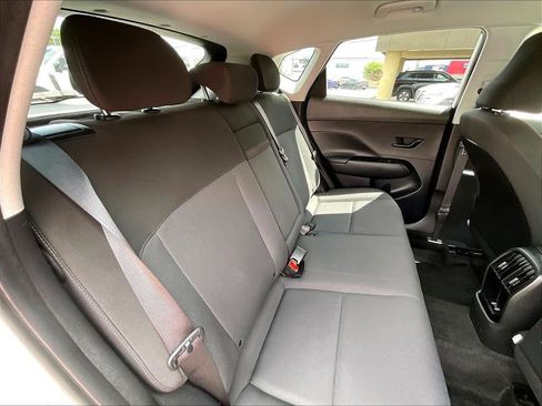 Used 2024 Hyundai Kona SEL AWD/4WD image 16