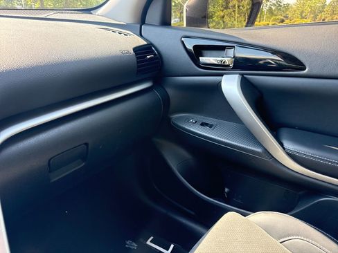 Used 2024 Mitsubishi Eclipse Cross SE AWD/4WD image 17