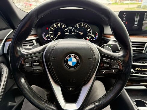 Used 2017 BMW 530i xDrive image 9