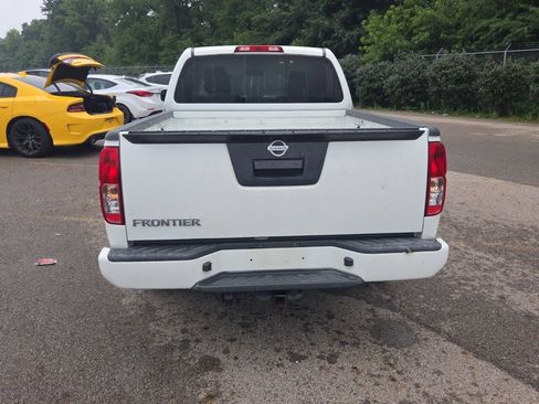Used 2019 Nissan Frontier S RWD image 3