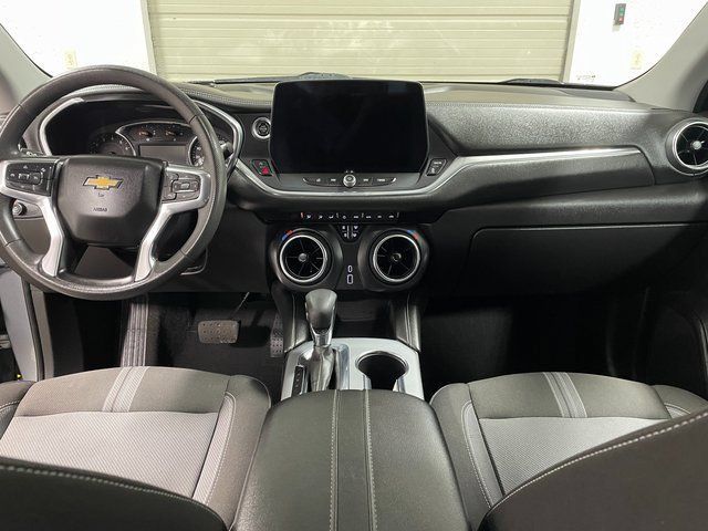 Used 2023 Chevrolet Blazer LT w/ Driver Confidence Package AWD/4WD image 13