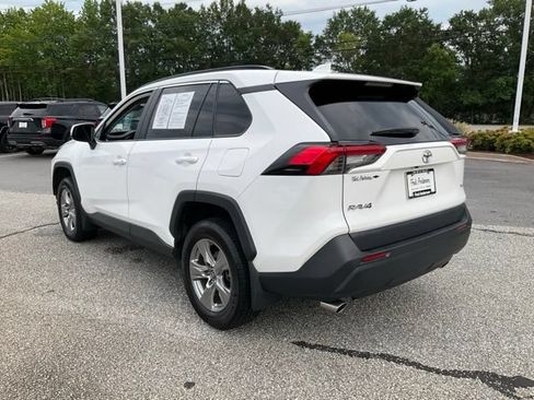 Used 2024 Toyota RAV4 XLE w/ Convenience Package FWD image 23