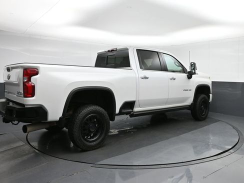 Used 2022 Chevrolet Silverado 2500 High Country w/ Safety Package II image 7
