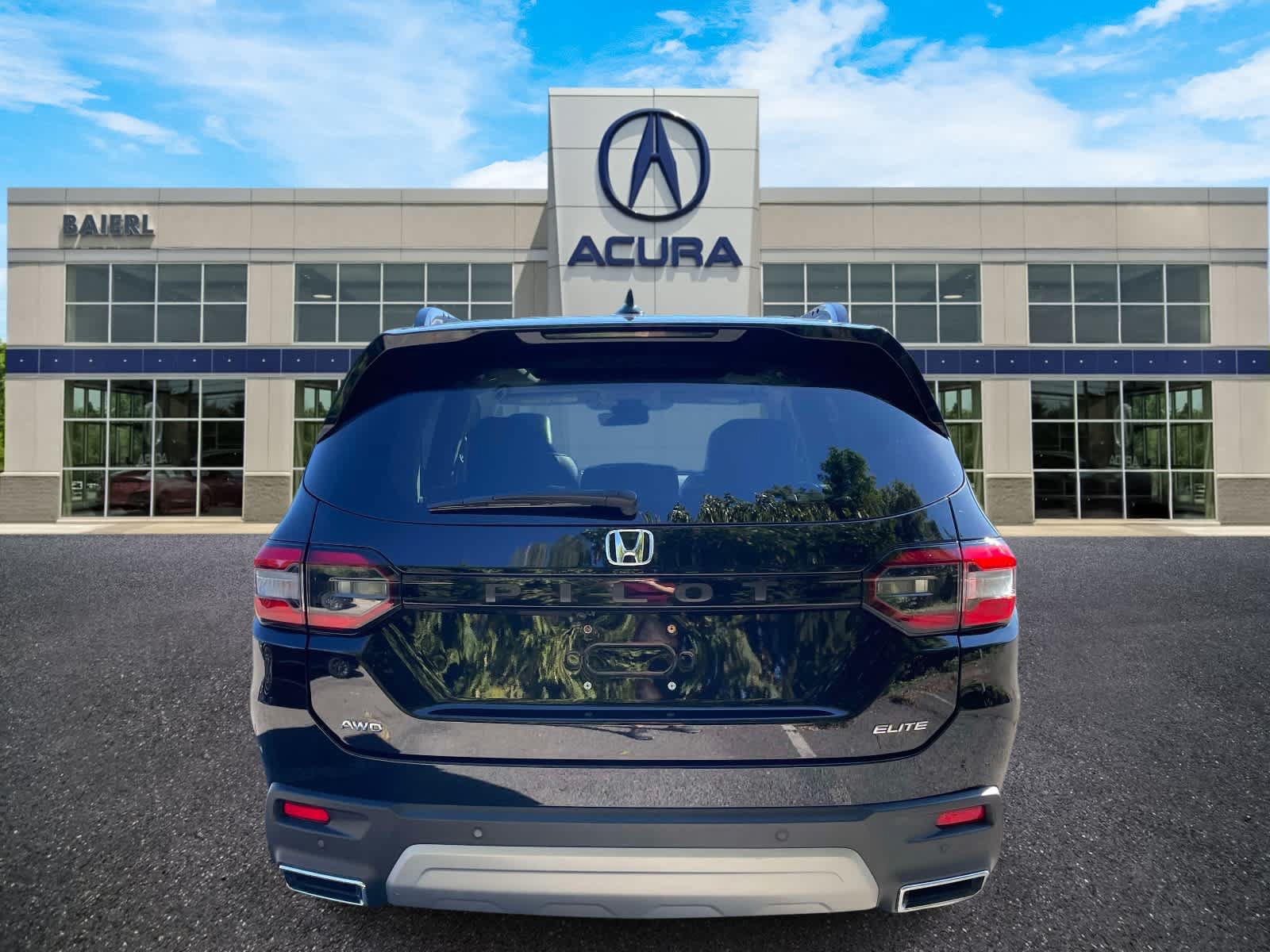 Used 2024 Honda Pilot Elite image 4