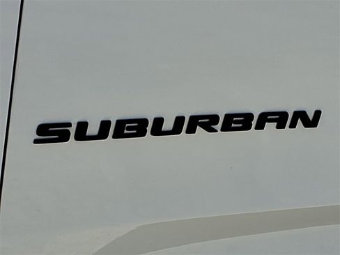 Certified 2024 Chevrolet Suburban RST w/ Luxury Package image 10