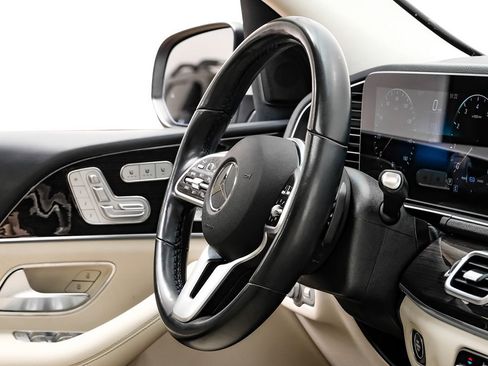 Used 2021 Mercedes-Benz GLE 450 4MATIC w/ AMG Line Exterior image 13