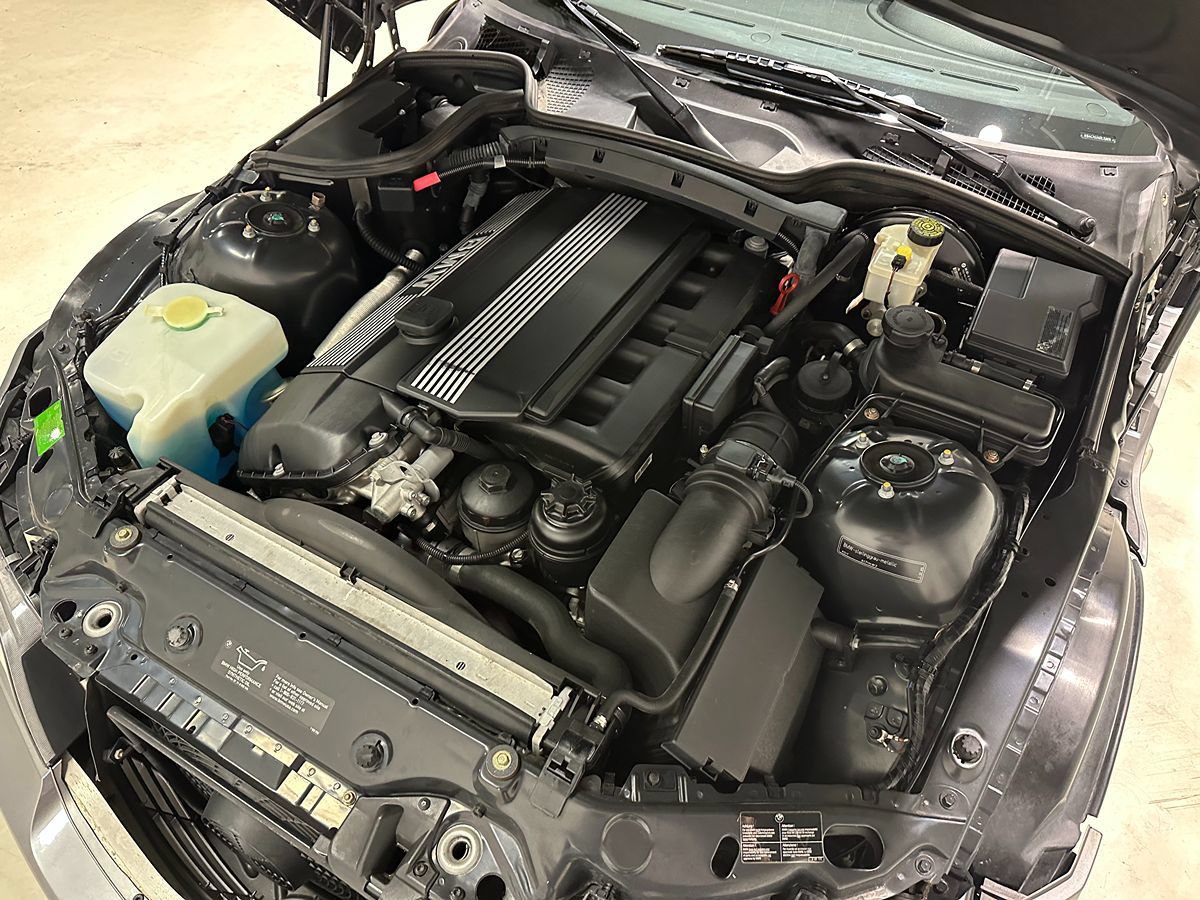 Used 2001 BMW Z3 3.0i RWD image 4