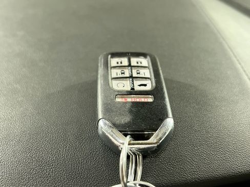 Used 2018 Honda Odyssey Touring image 30