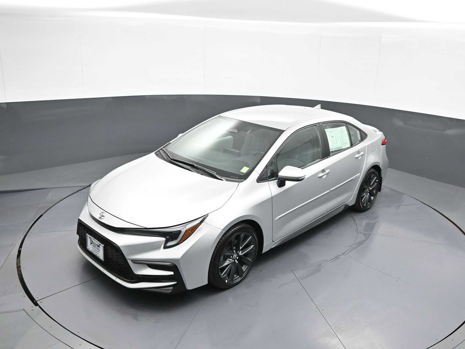 Certified 2024 Toyota Corolla SE FWD image 32