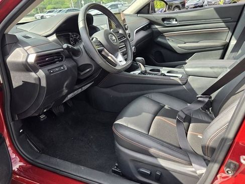 Used 2020 Nissan Altima 2.5 SR FWD image 17