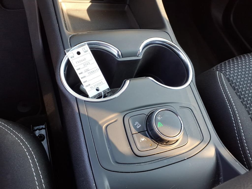 Used 2022 GMC Terrain SLE FWD image 11