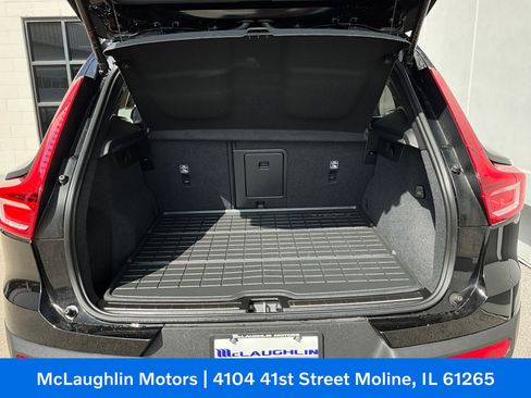 Used 2023 Volvo XC40 B5 Plus w/ Driver Assist Package AWD/4WD image 11