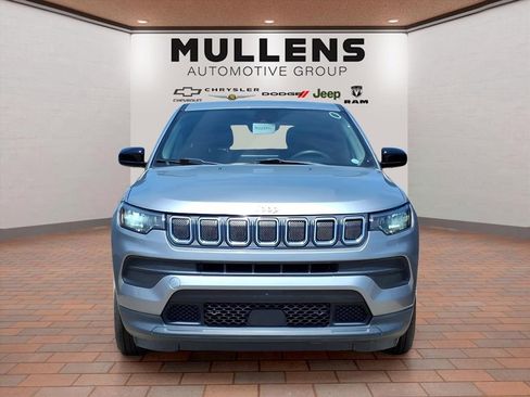 Used 2022 Jeep Compass Sport AWD/4WD image 6