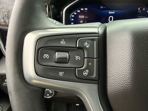 Used 2025 Chevrolet Silverado 1500 LT AWD/4WD image 12