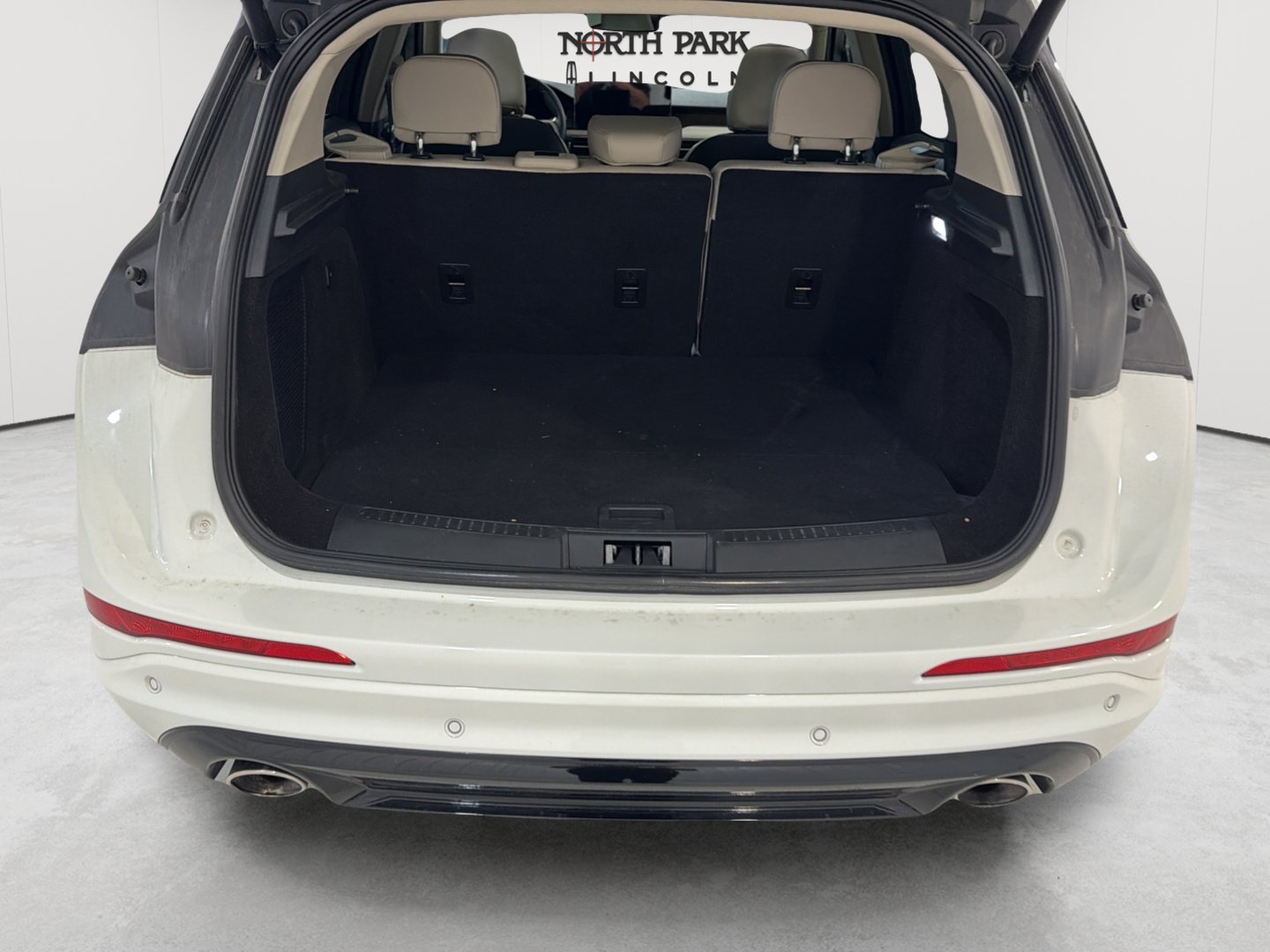 Used 2025 Lincoln Corsair Grand Touring AWD/4WD image 21