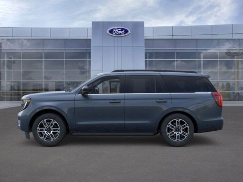 New 2025 Ford Expedition Active image 7